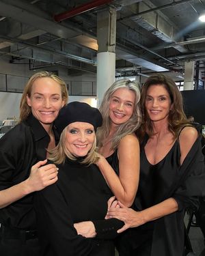Image post by @cindycrawford on Instagram