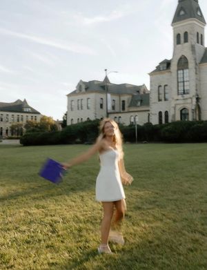 Image post by @sydneyhosick on Instagram