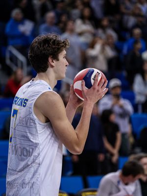 Image post by @uclamvb on Instagram