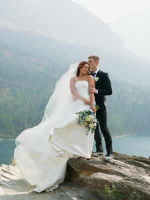 Image post by @vowdweddings on Instagram