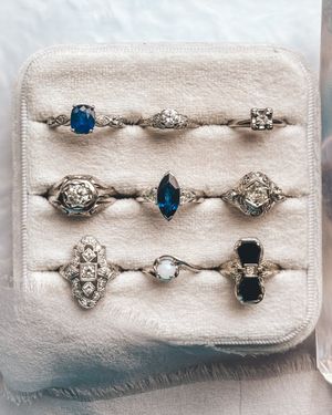 Image post by @maejeanvintage on Instagram