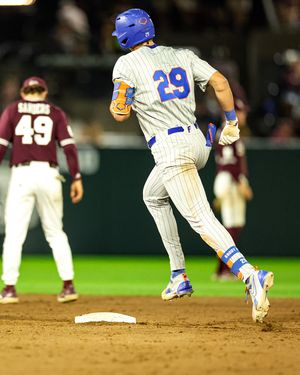 Image post by @gatorsbb on Instagram