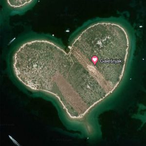 Image post by @googlemaps on Instagram