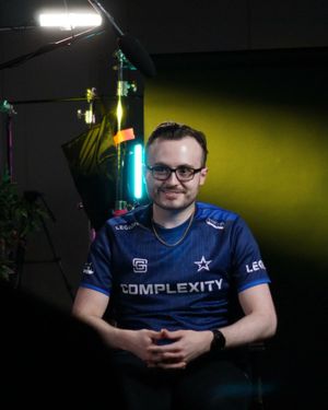Image post by @Complexity on Twitter/X