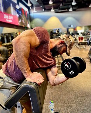 Image post by @alifitnessae on Instagram