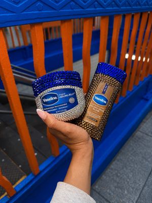 Image post by @vaselinebrand on Instagram