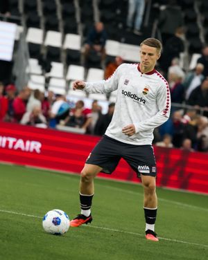 Image post by @azalkmaar on Instagram