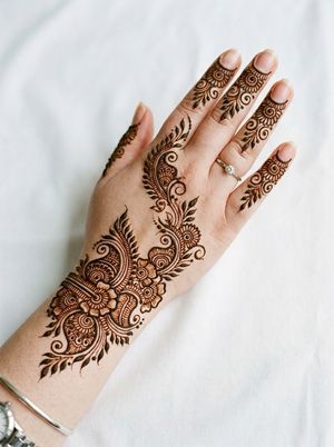 Image post by @mehndi_design4u on Instagram