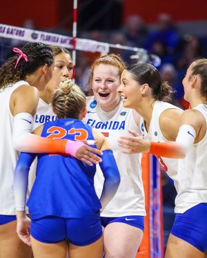 Image post by @GatorsVB on Twitter