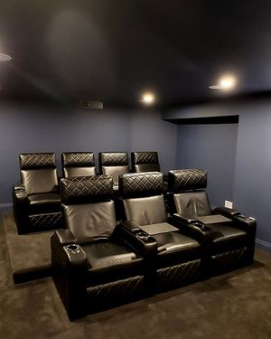 Image post by @valenciatheaterseating on Instagram