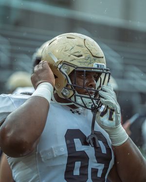 Image post by @navyfb on Instagram