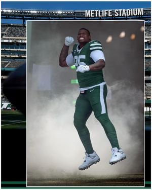 Image post by @themooneyshot on Instagram