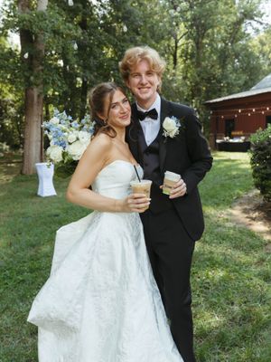 Image post by @vowdweddings on Instagram