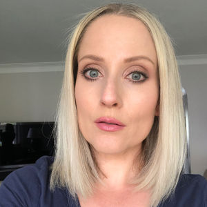 Image post by @carolinewatsonbeauty on Instagram
