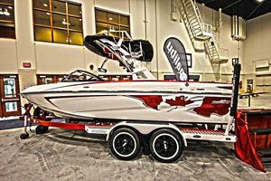 Image post by @malibuboats on Instagram