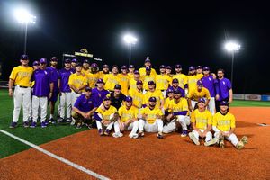 Image post by @LSUCoachJ on Twitter
