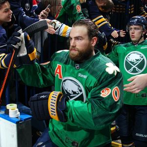 Image post by @buffalosabres on Instagram