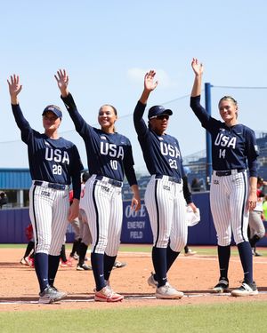 Image post by @usasoftball on Instagram