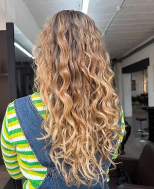 Image post by @springisinthehair on Instagram