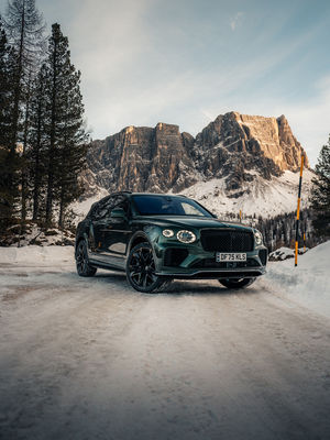Image post by @bentleymotors on Instagram