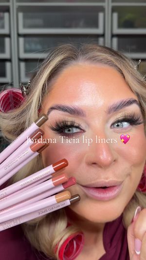 Video post by @beckymorganmakeup on TikTok