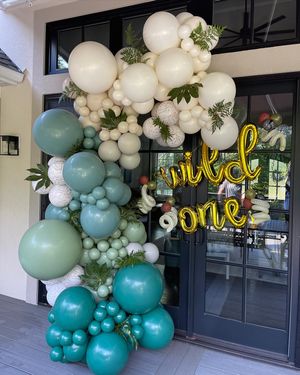 Image post by @balloons_by_victoria_dz on Instagram