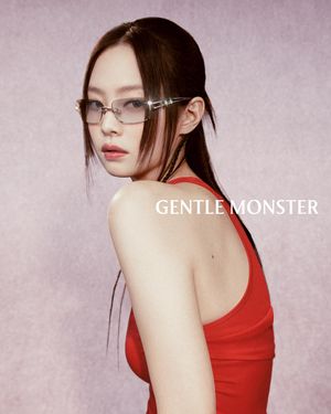 Image post by @gentlemonster on Instagram
