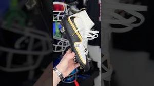 Video post by @Footballrs on YouTube
