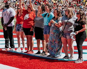 Image post by @unmlobofb on Instagram