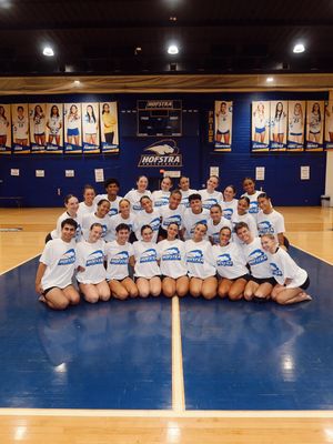 Image post by @hofstradanceteam on Instagram