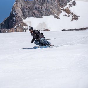 Image post by @j_skis on Instagram