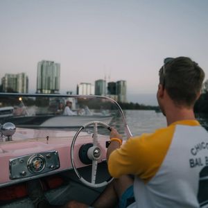 Image post by @retroboatrentalsatx on Facebook