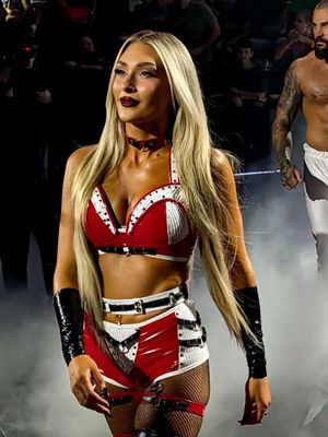 Image post by @izzi_wwe on Instagram