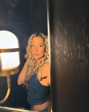 Image post by @colbiecaillat on Instagram