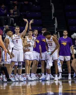 Image post by @uni_basketball on Instagram