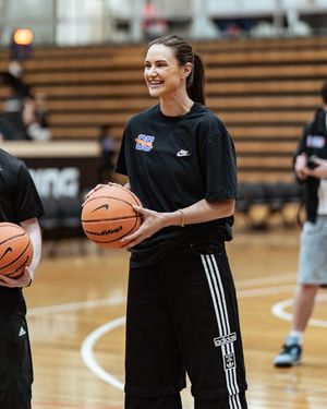 Image post by @helpinghoops on Instagram