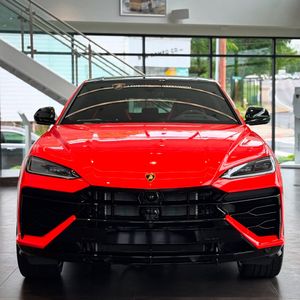 Image post by @lambogreenwich on Instagram