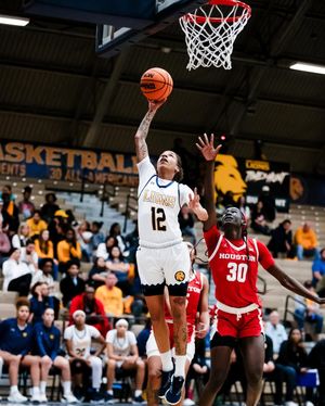 Image post by @etamu_wbb on Instagram