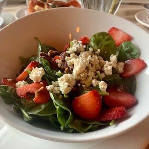 Image post by @farmhousekatonah on Instagram
