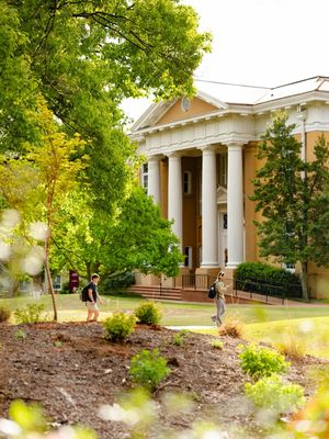 Image post by @uofscstudents on Instagram