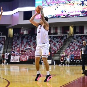 Image post by @troymenshoops on Instagram