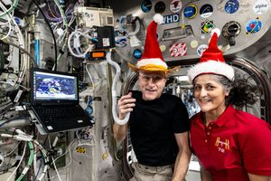 Image post by @iss on Instagram