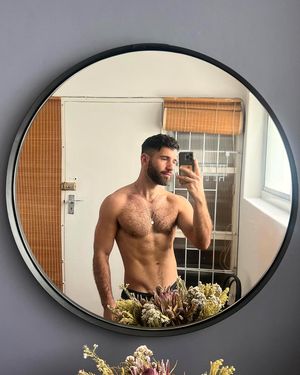Image post by @itsrobbieg on Instagram