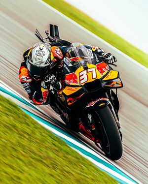 Image post by @quadlockmoto on Instagram