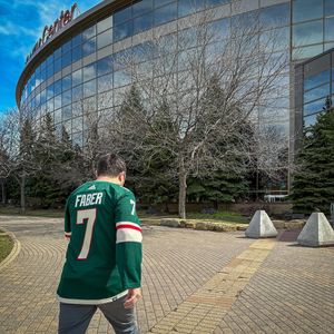 Image post by @thehockeylodge on Instagram