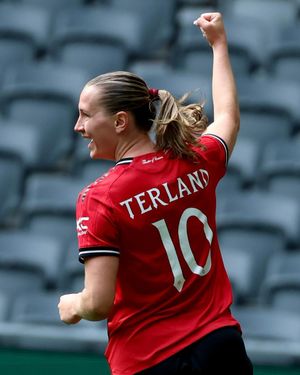 Image post by @UWCL on Twitter
