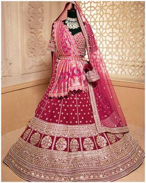Image post by @ambika_fashion_kolkata on Instagram