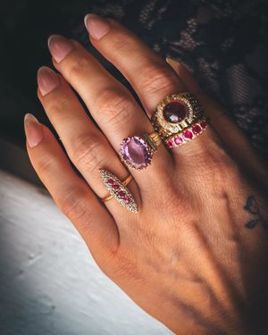 Image post by @maejeanvintage on Instagram