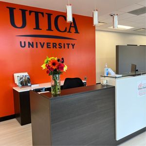 Image post by @uticafl on Instagram