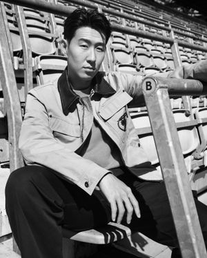 Image post by @esquire.korea on Instagram